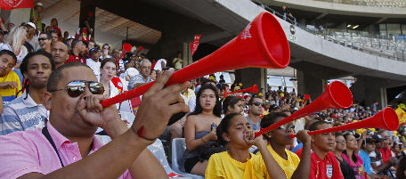 https://www.ilpost.it/wp-content/uploads/2010/06/vuvuzela.jpg