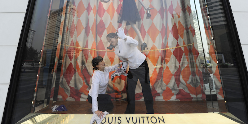 Louis Vuitton aumenta i prezzi delle borse: nel listino rincari