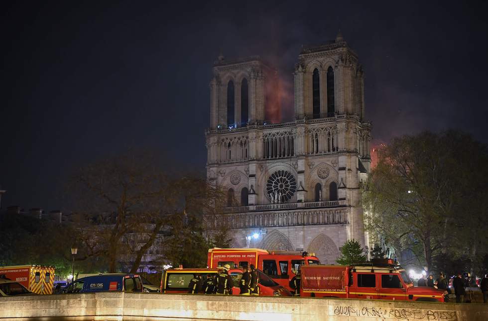 Il Grande Incendio A Notre Dame Il Post