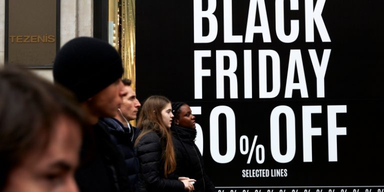 Oggi si comincia a fare sul serio col Black Friday - Il Post