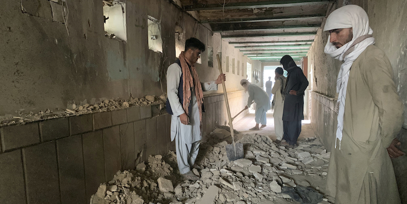 There was an attack on a mosque in Kandahar, Afghanistan: there are at least 35 dead and 68 injured