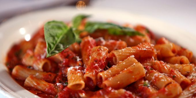 La pasta è uno dei piatti più ordinati al ristorante: lo dice un