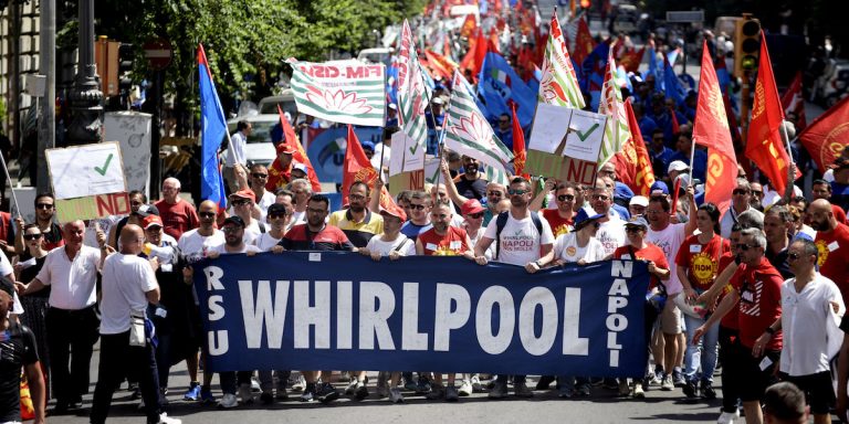 Le proteste degli ex lavoratori della Whirlpool sono servite - Il Post