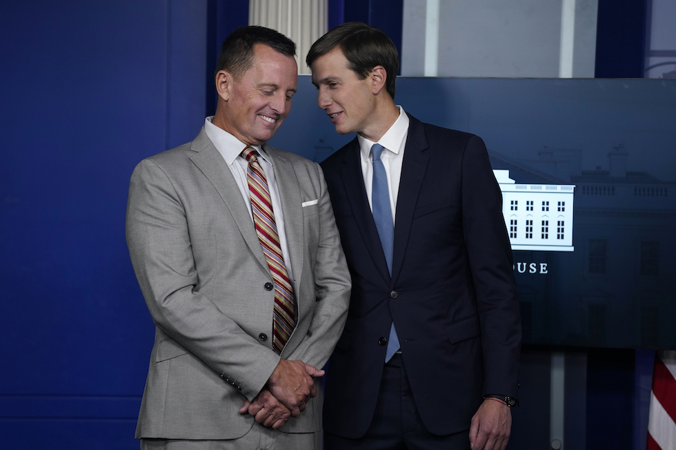 Richard Grenell e Jared Kushner alla Casa Bianca nel 2020