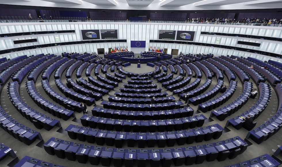 L'aula vuota dove si tengono le sedute plenarie del Parlamento Europeo a Strasburgo