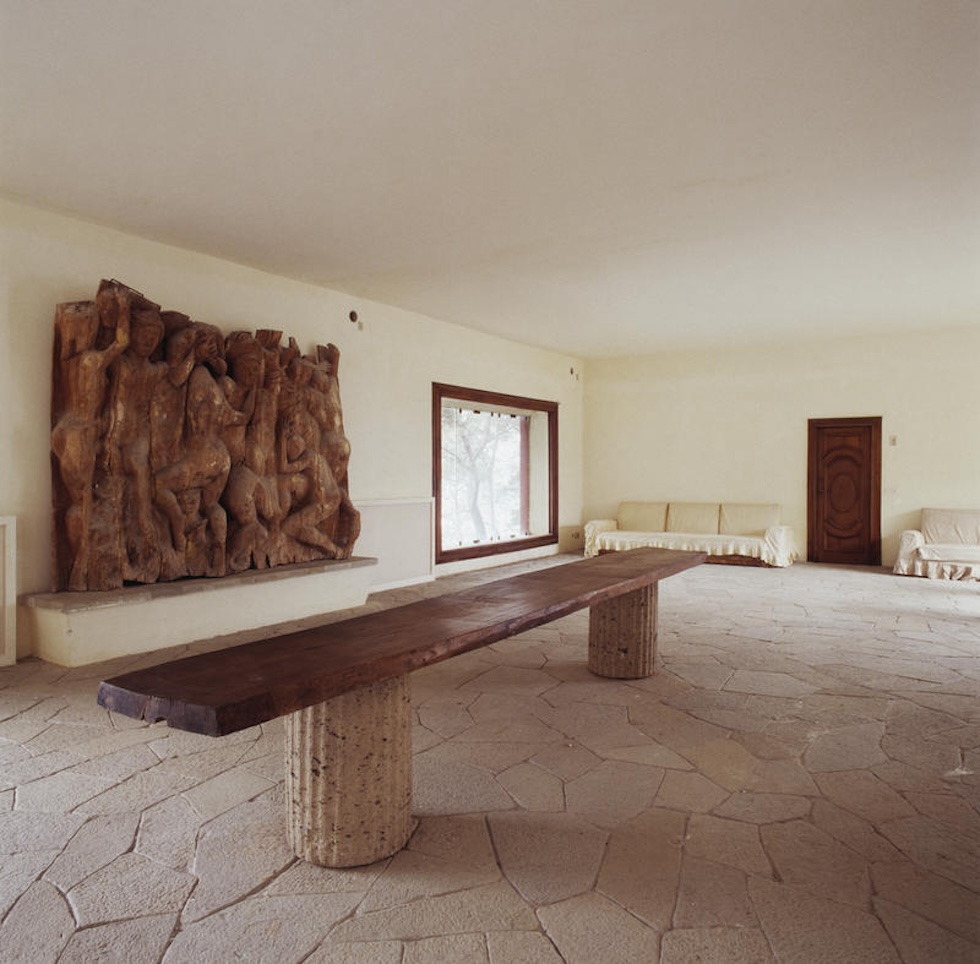 Una foto del grande salone di Casa Malaparte a Capri(Esto/Redux / Contrasto)