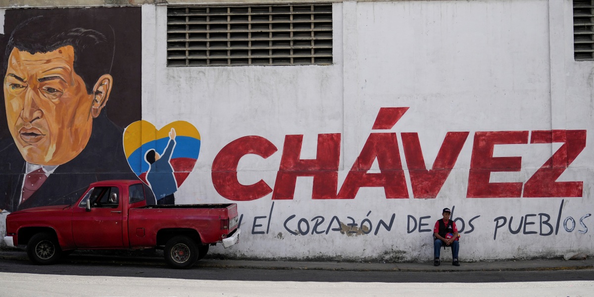 Un murale che rappresenta l'ex presidente Hugo Chávez, a Caracas, la capitale del Venezuela