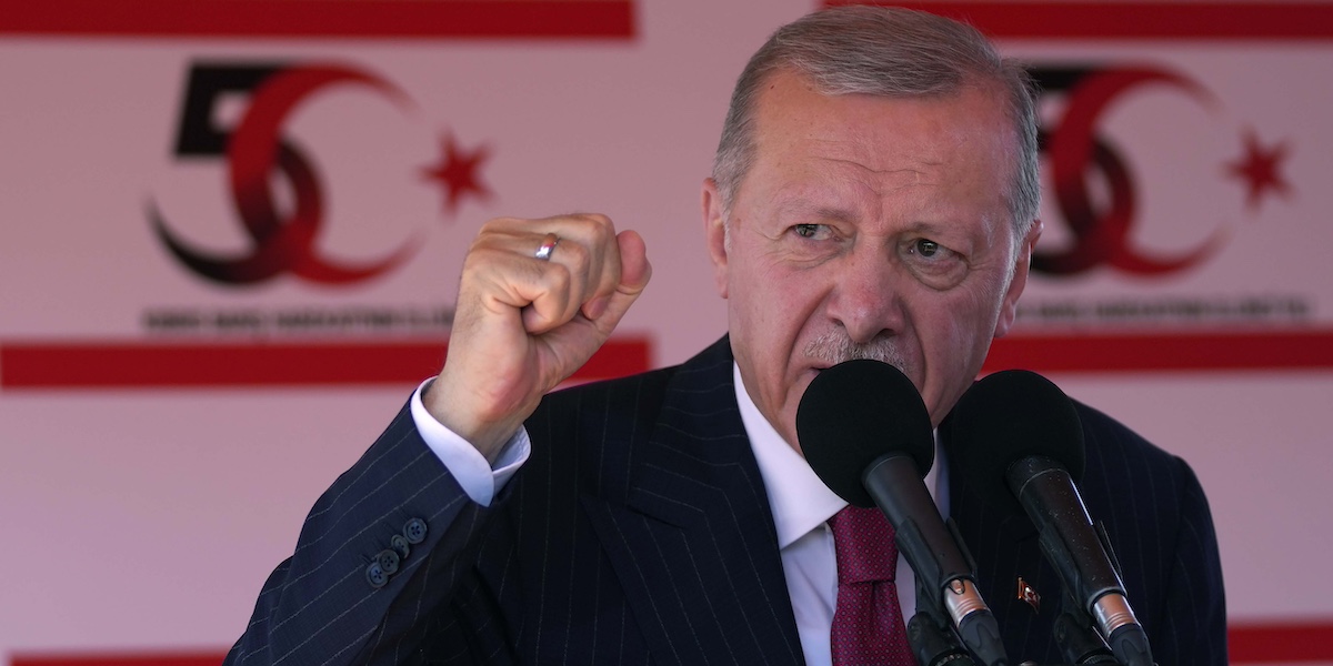 Il presidente turco Recep Tayyip Erdoğan a Cipro, il 20 luglio 2024 (AP Photo/Petros Karadjias)