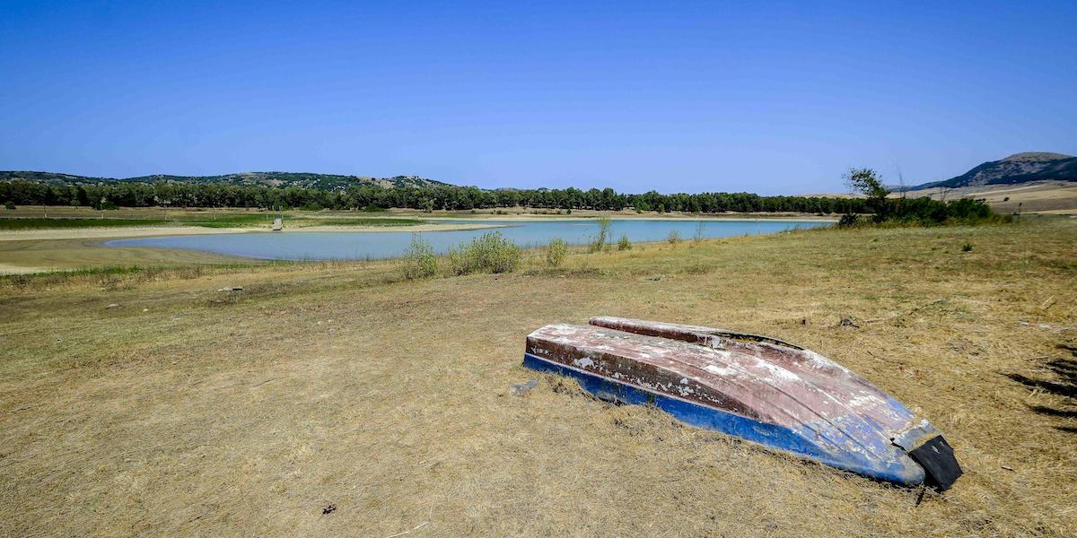 Il lago di Piana degli albanesi, Palermo, 29 luglio 2024 (ANSA/IGOR PETYX)