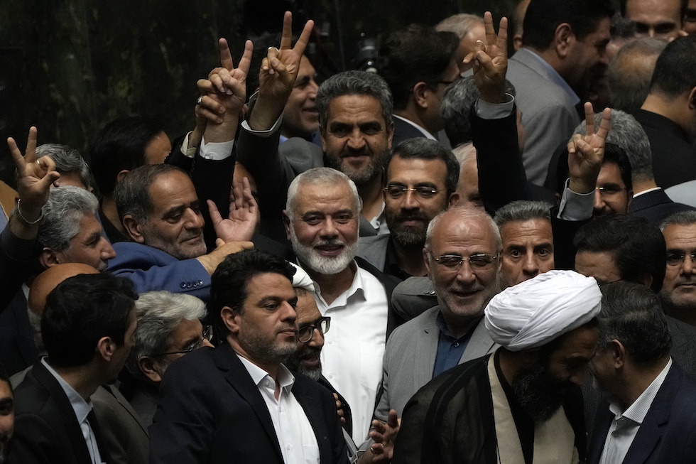 Ismail Haniyeh sorride alla cerimonia Ismail Haniyeh alla cerimonia di insediamento del presidente iraniano Masoud Pezeshkian