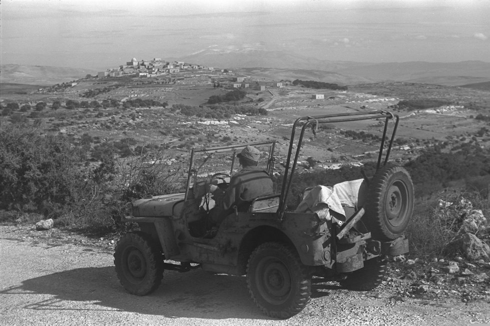 Un mezzo blindato israeliano al confine con il Libano nel 1948 