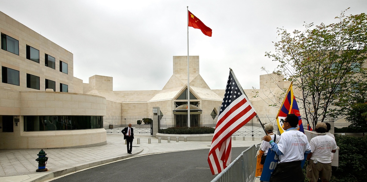 L'ambasciata cinese a Washington DC, negli Stati Uniti (Chip Somodevilla/Getty Images)