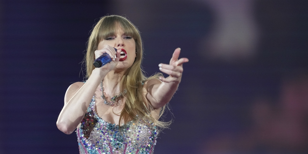 Taylor Swift durante un concerto (AP Photo/Toru Hanai)