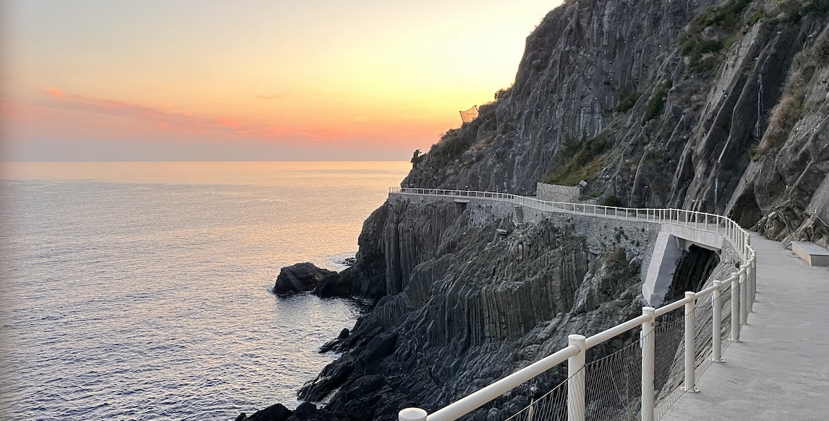 Un tratto della Via dell'Amore alle Cinque Terre, il 26 luglio 2024 (Bruno Maderna/AP Photo)
