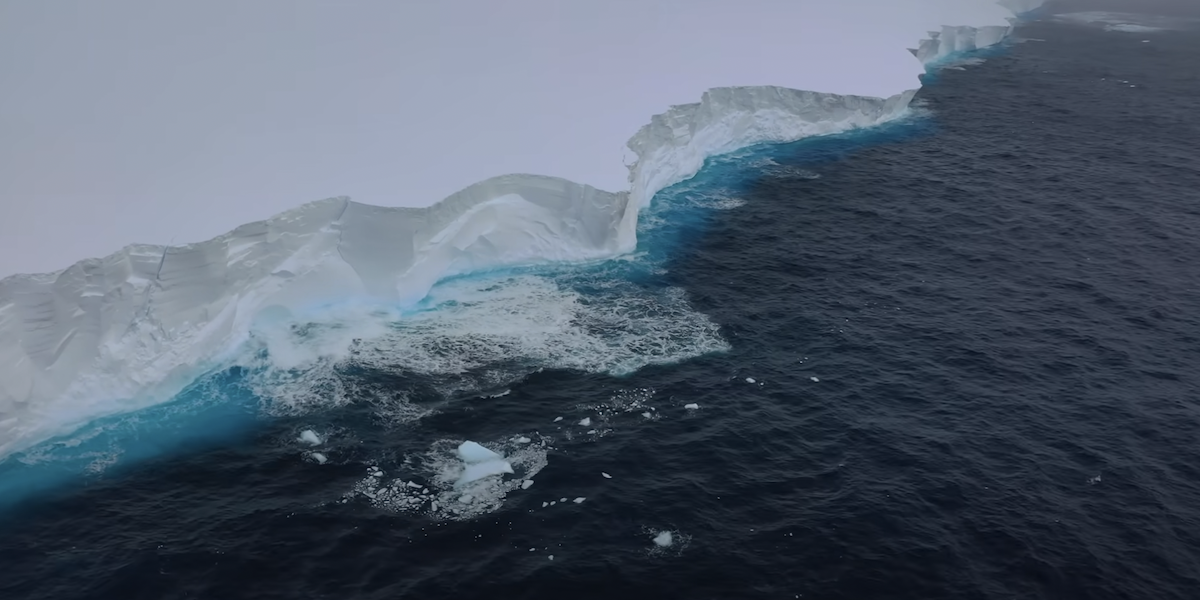 L'iceberg A-23A, in un video della British Antarctic Survey (YouTube)