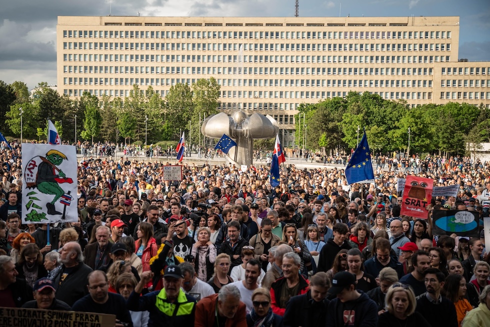 Una protesta contro la riforma della tv pubblica slovacca, il 2 maggio a Bratislava