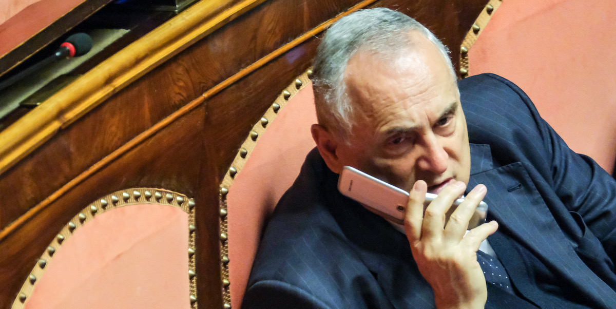 Il presidente della Lazio e senatore Claudio Lotito, notoriamente uno che fa molte telefonate. (Mauro Scrobogna/LaPresse)