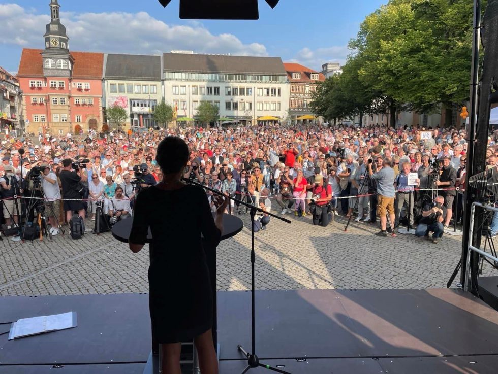 Sahra Wagenknecht durante un comizio a Eisenach, in Turingia