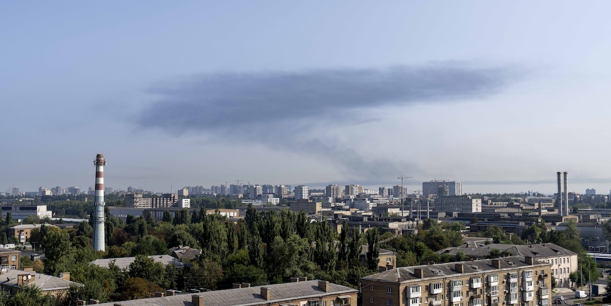 Il fumo causato da un attacco russo su Kiev, in Ucraina (Andreas Stroh/ZUMA Press Wire/ANSA)