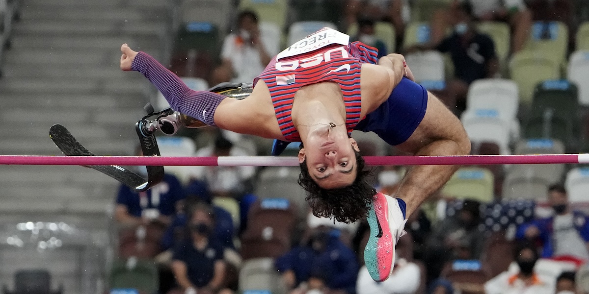 (AP Photo/Eugene Hoshiko)