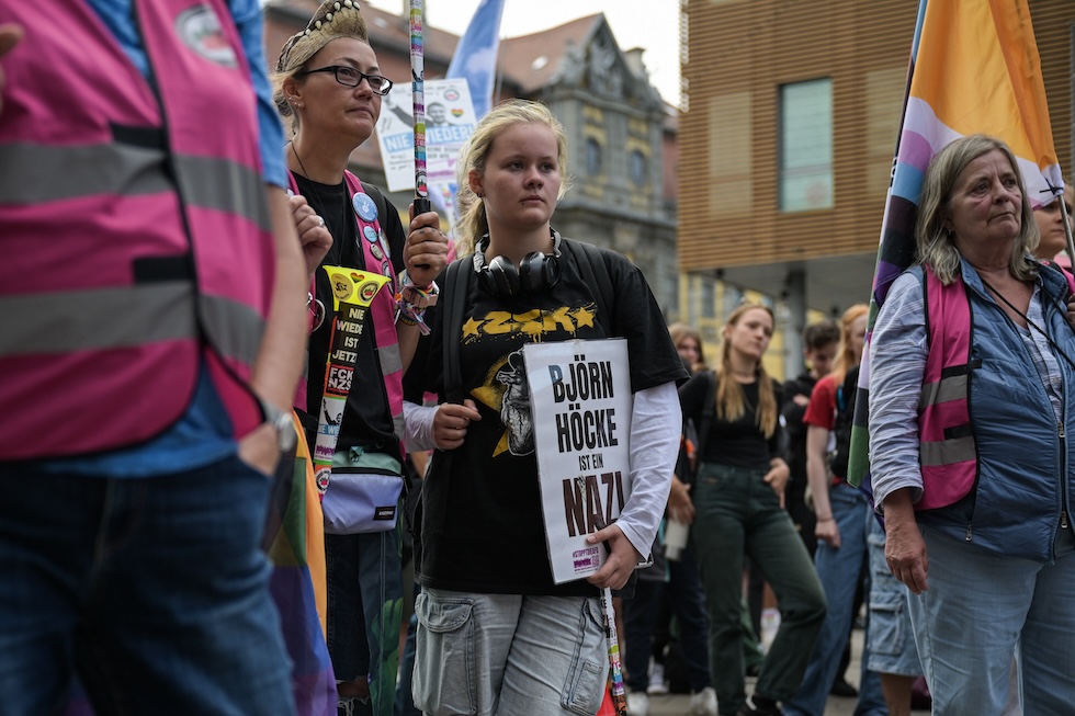 Una manifestazione contro l'estrema destra a Erfurt, capitale della Turingia, il 25 agosto 