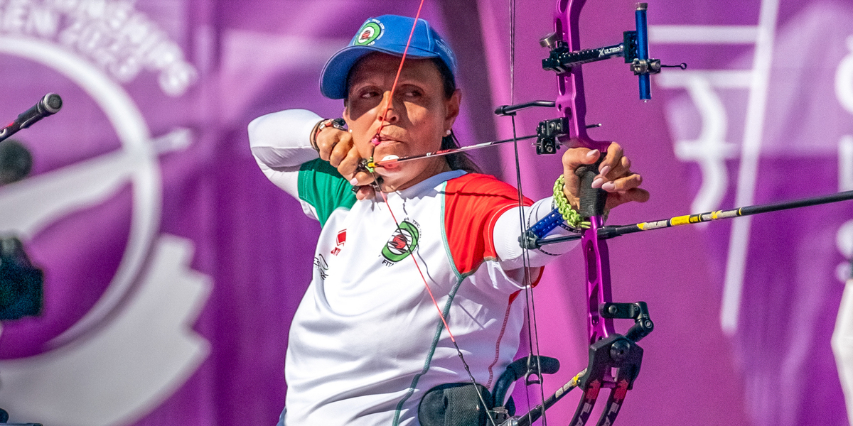 Daila Dameno, 56 anni, gareggia nella categoria W1, quella per le persone tetraplegiche o con una disabilità simile, cioè con problemi agli arti inferiori e anche a quelli superiori (World Archery)