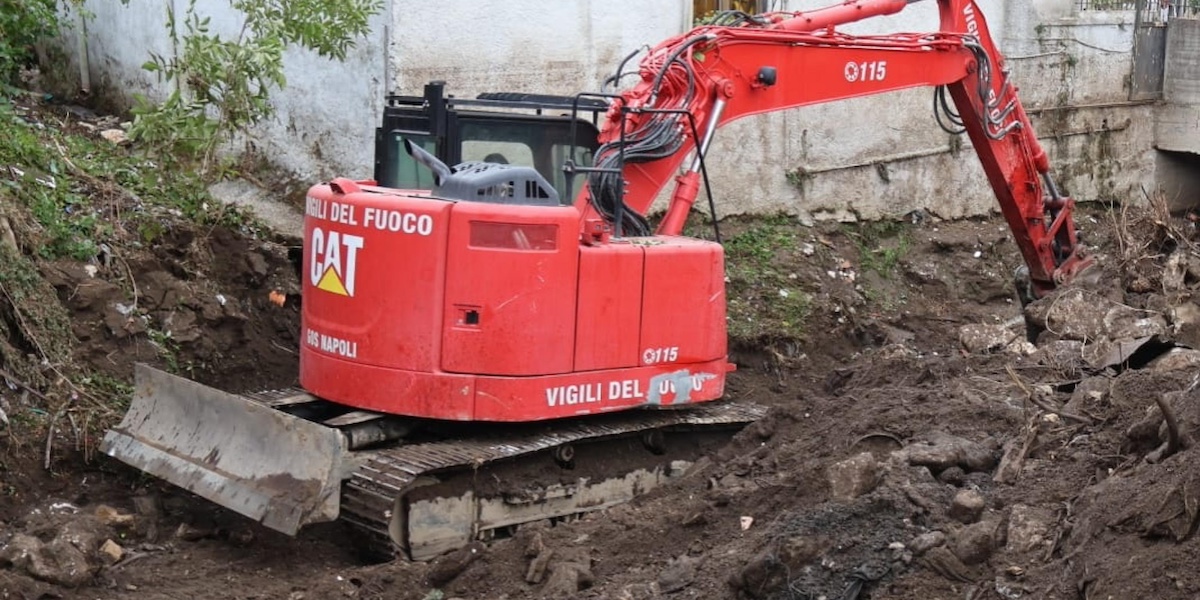 Una foto delle operazioni di ricerca dei due dispersi in provincia di Caserta, il 29 agosto 2024 (ANSA/ VIGILI DEL FUOCO)