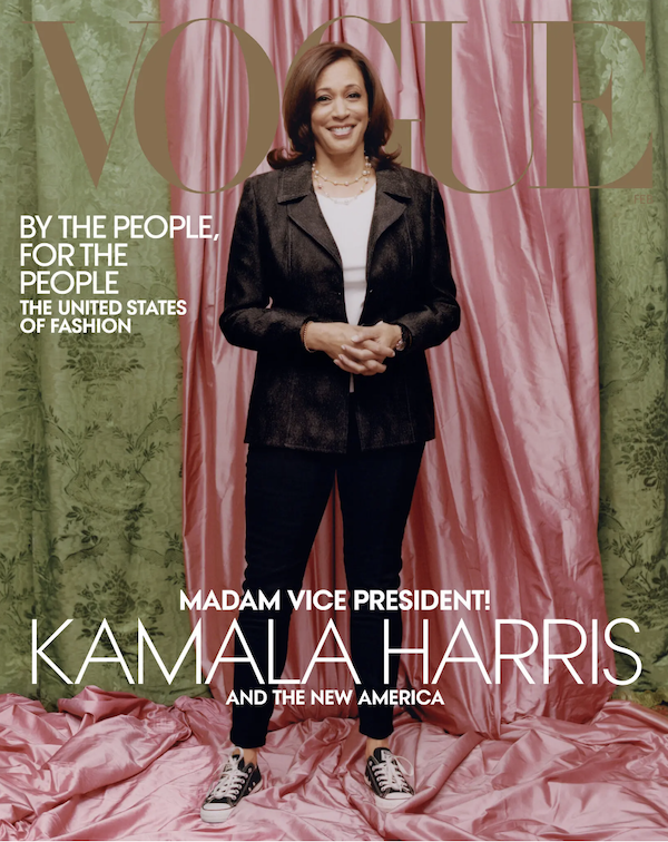 Kamala Harris sulla copertina di <em>Vogue</em> del febbraio 2021.Il ritratto fu scattatto dal fotografo Tyler Mitchell (Vogue)