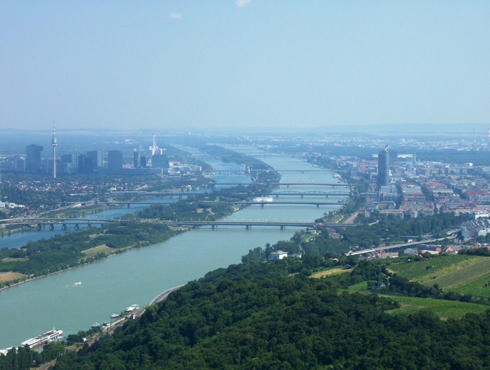 La Donauinsel, a Vienna.