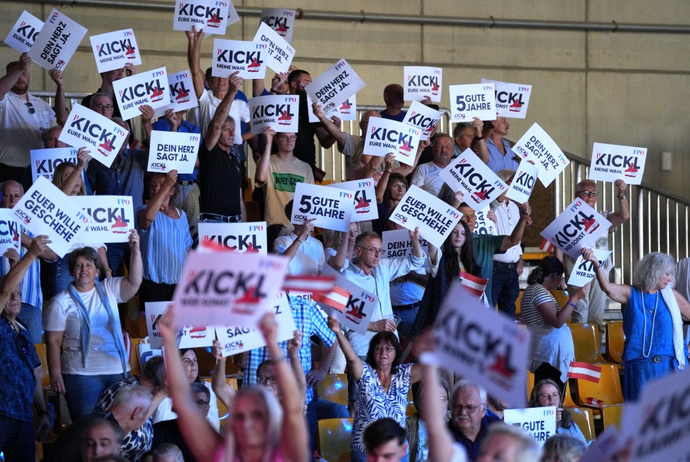 Sostenitori dell'FPÖ a un evento della campagna elettorale (foto tratta dal profilo Facebook di Herbert Kickl)