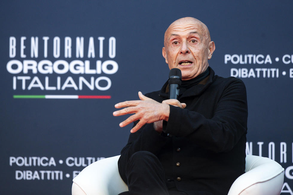 Una foto di Marco Minniti durante l'annuale raduno organizzati da Fratelli d'Italia a Roma, 16 dicembre 2023 