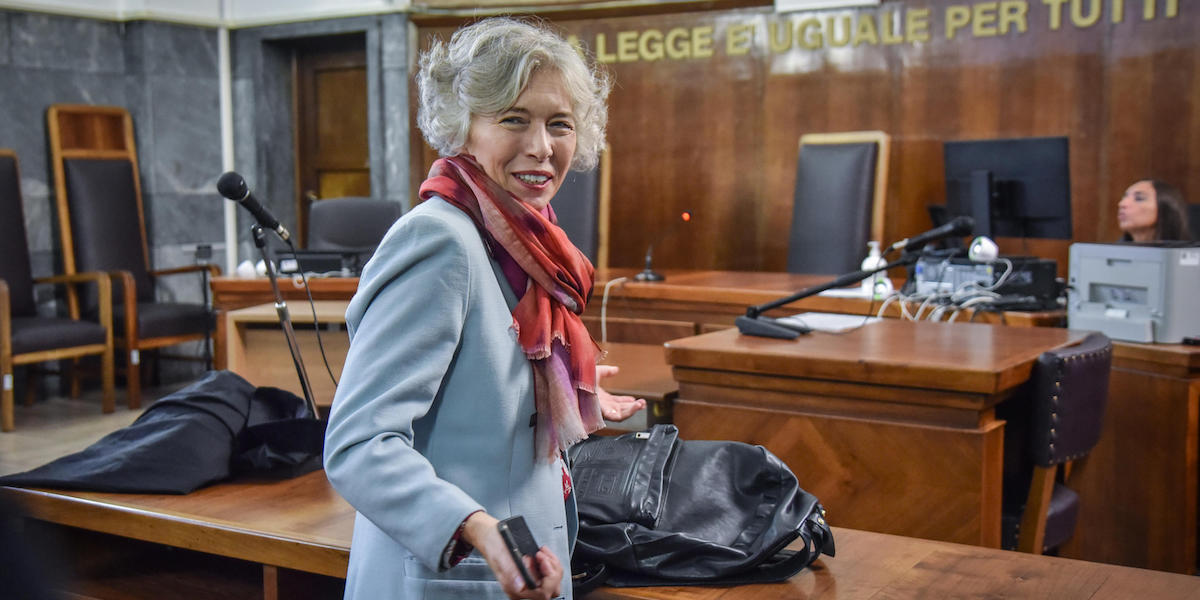 Irene Pivetti in attesa della sentenza in tribunale a Milano, 26 settembre 2024 (Ansa/Matteo Corner)