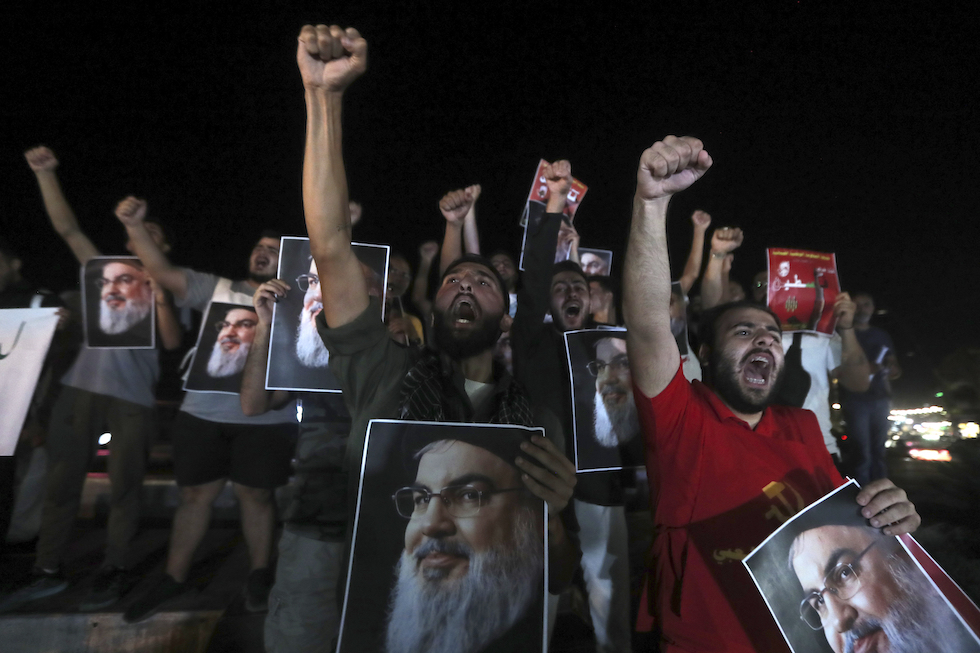 Una manifestazione per Nasrallah a Sidone, in Libano, il 28 settembre 2024