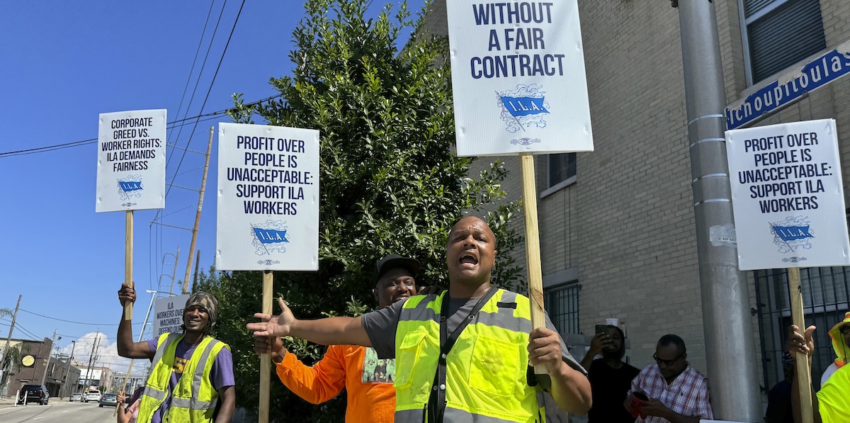 Portuali in sciopero a New Orleans (AP Photo/Jack Brook)