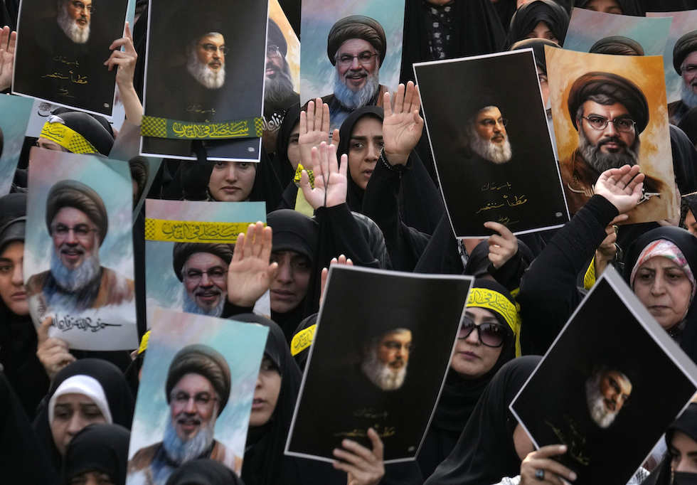 Una manifestazione per commemorare Hassan Nasrallah a Teheran, in Iran