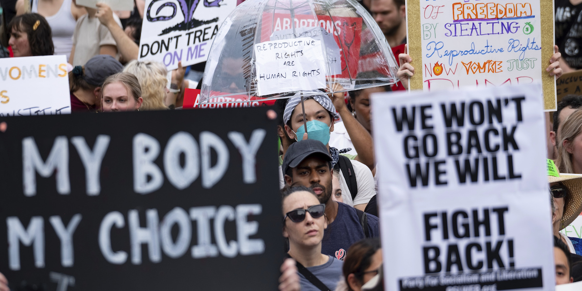 Manifestazione per il diritto all'aborto, Atlanta, Georgia, 24 giugno 2022 (AP Photo/Ben Gray, File)