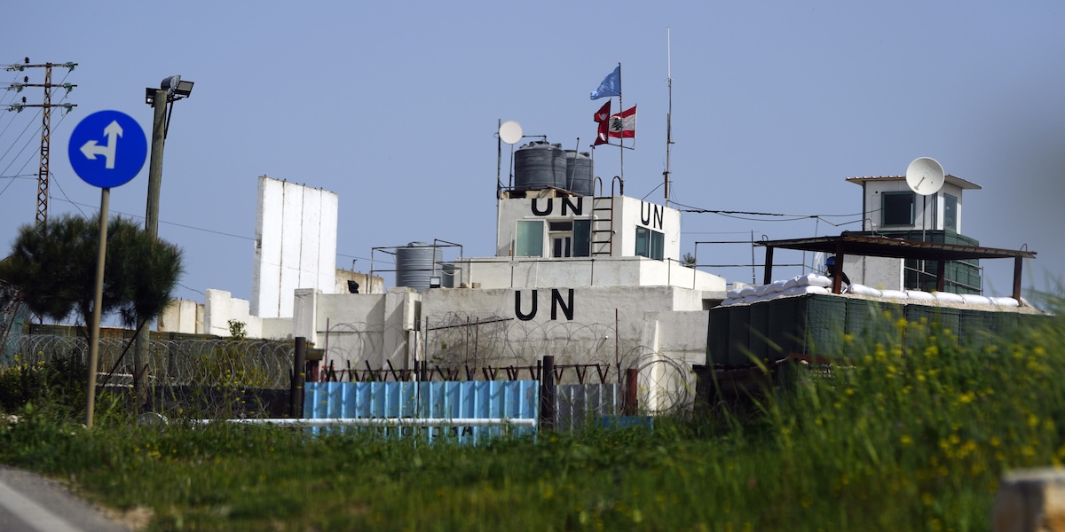 La base dell'UNIFIL al confine tra Libano e Israele, nel paese di Markaba (Ap Photo/Hassan Amar)