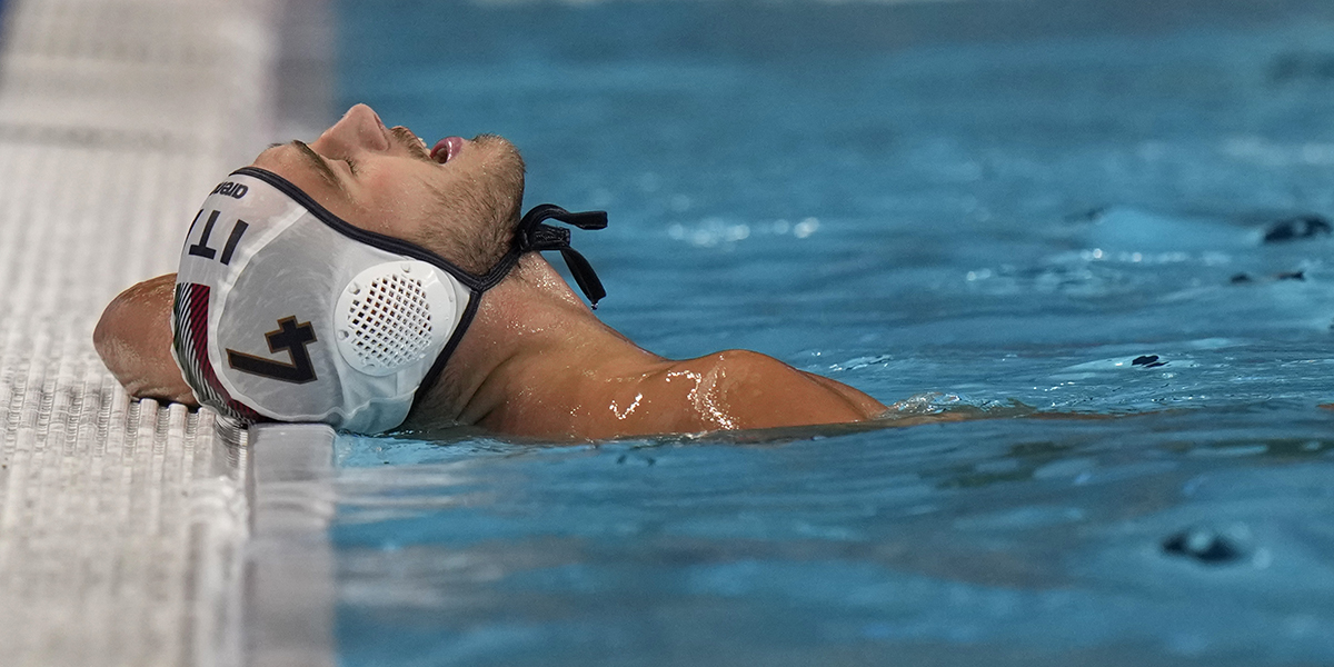 Il giocatore della nazionale Tommaso Gianazza durante la partita contro l'Ungheria alle Olimpiadi di Parigi 2024 (AP Photo/Luca Bruno)