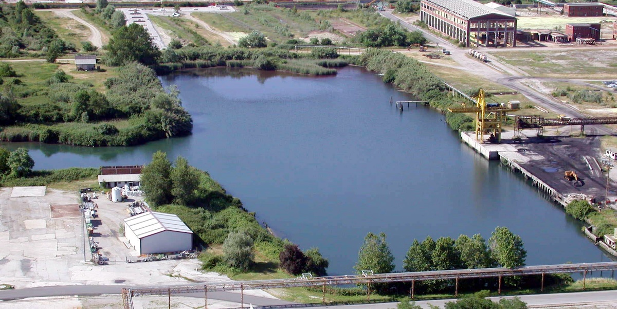 Una parte dell'impianto della Caffaro di Torviscosa, in provincia di Udine, nel 2005 (LANCIA/ANSA)