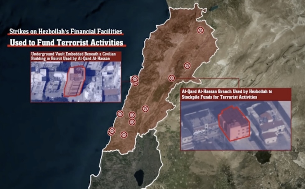 La mappa mostrata da Daniel Hagari, con il presunto bunker di Hezbollah (IDF)