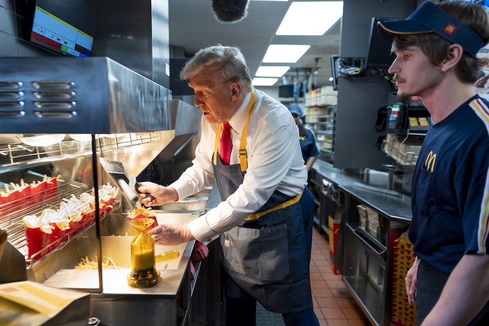 Donald Trump serves French fries at a McDonald's restaurant in Pennsylvania 