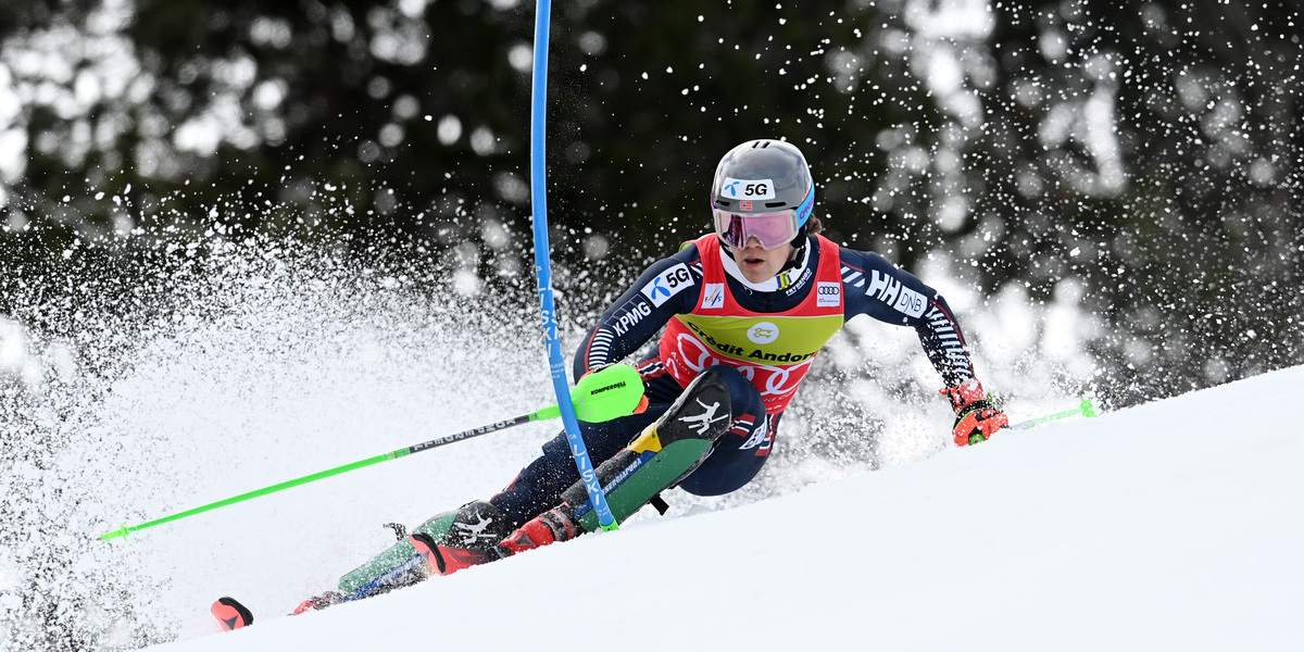 Lucas Pinheiro Braathen durante uno slalom del 2023, quando gareggiava ancora con la Norvegia (David Ramos/Getty Images)