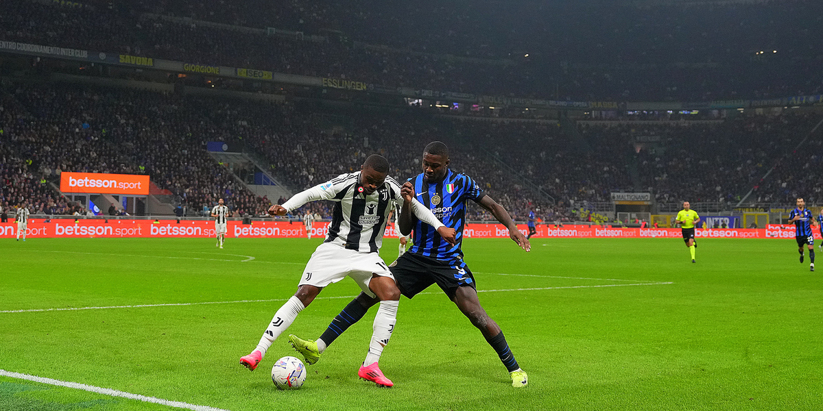 Pierre Kalulu e Marcus Thuram durante la partita (Spada/Lapresse)