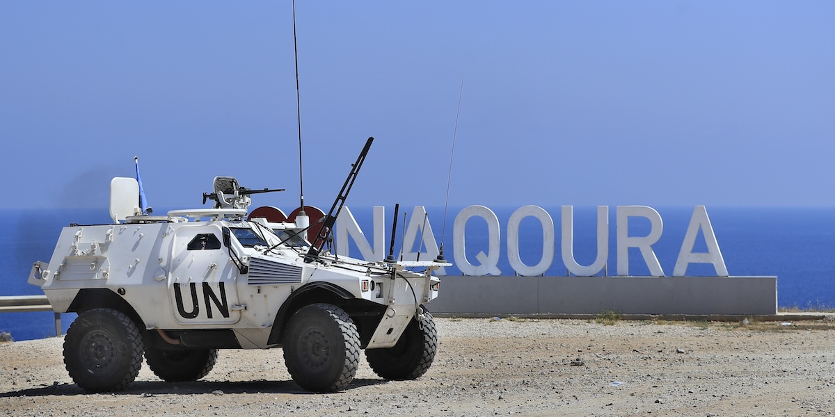 Un veicolo UNIFIL nella sede di Naqura, nel sud del Libano (AP Photo/ Mohammed Zaatari)