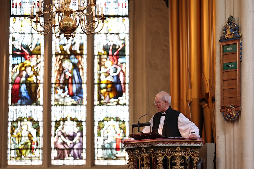 Justin Welby durante una cerimonia per i nuovi membri del parlamento britannico, nell'abbazia di Westminster, a Londra, lo scorso 23 luglio 