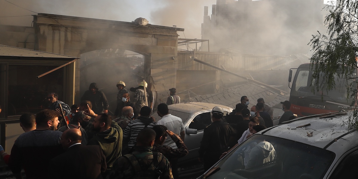 Le operazioni di soccorso sul luogo degli attacchi, 14 novembre 2024 (AP Photo/Omar Sanadiki)