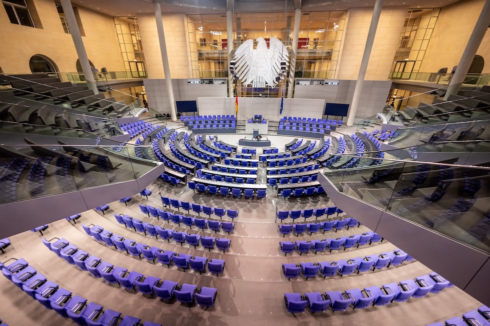 L'aula del Bundestag la mattina del 16 dicembre