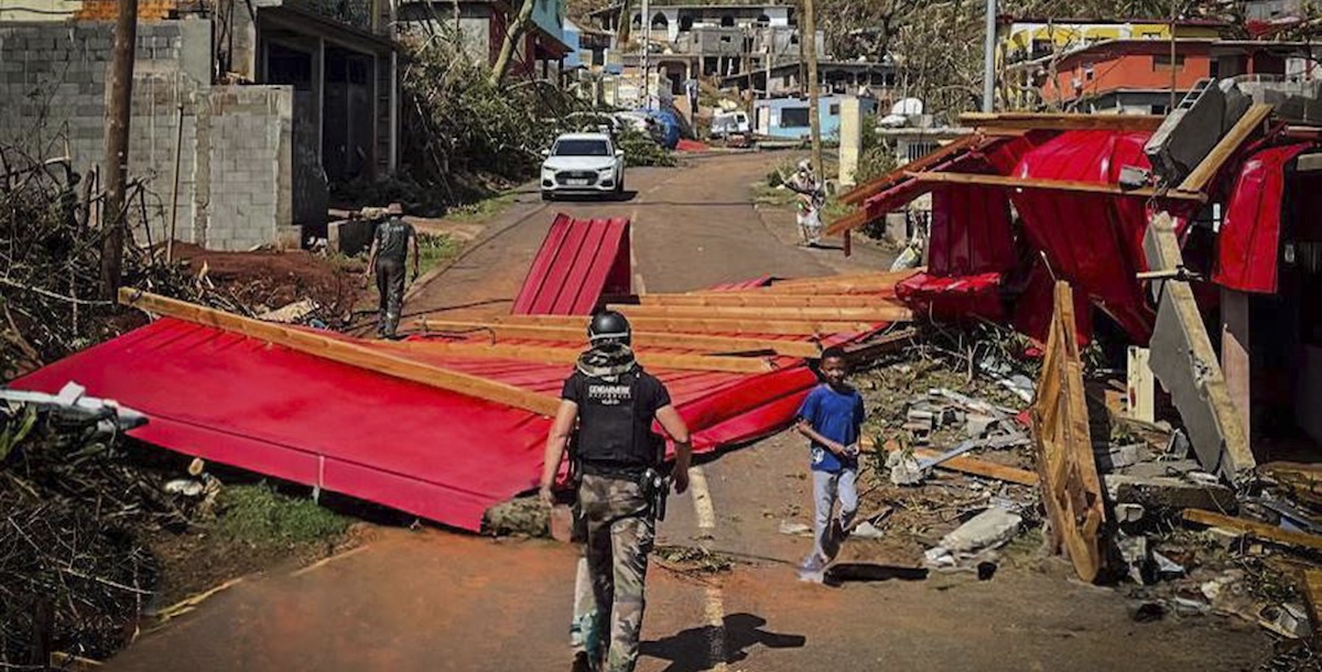 I soccorsi a Mayotte dopo il passaggio del ciclone (Gendarmerie Nationale via AP)